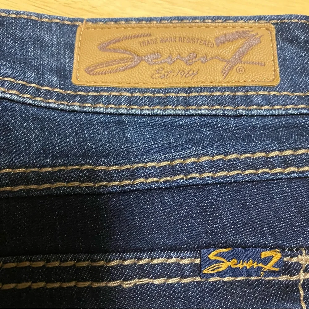Seven7 Women's Boot Cut Jeans Size 8 Back Pocket Embroidery Festival Denim - Picture 16 of 16